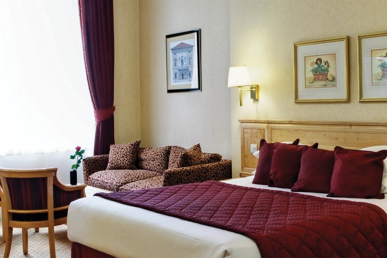 Отель Grange Buckingham 4*